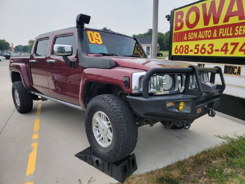 2009 HUMMER H3T for sale at Bowar & Son Auto LLC in Janesville WI