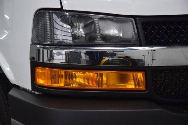 2024 Chevrolet Express 2500