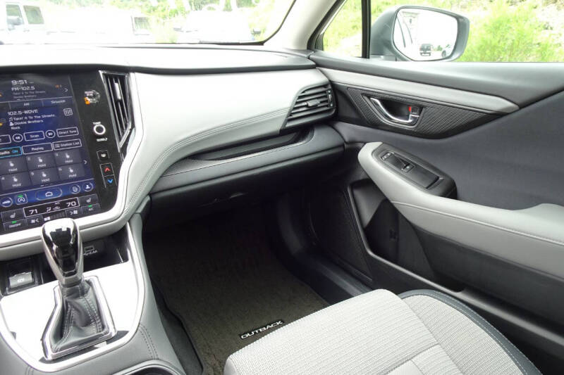 2024 Subaru Outback Premium