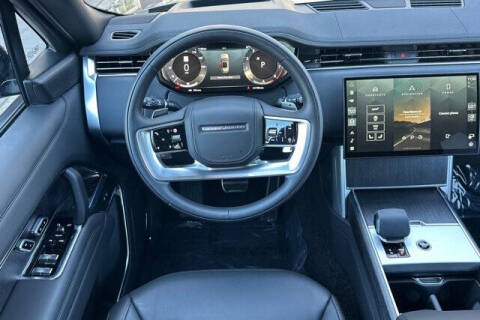 2025 Land Rover Range Rover P530 SE