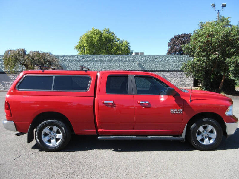 2016 RAM 1500 SLT
