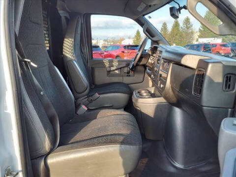 2022 GMC Savana 2500