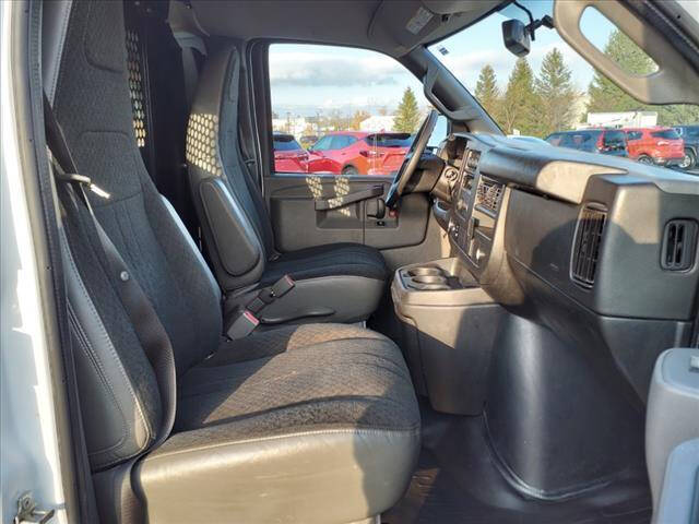 2022 GMC Savana 2500