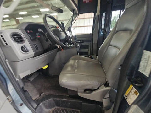 2014 Ford E-Series E-350 SD