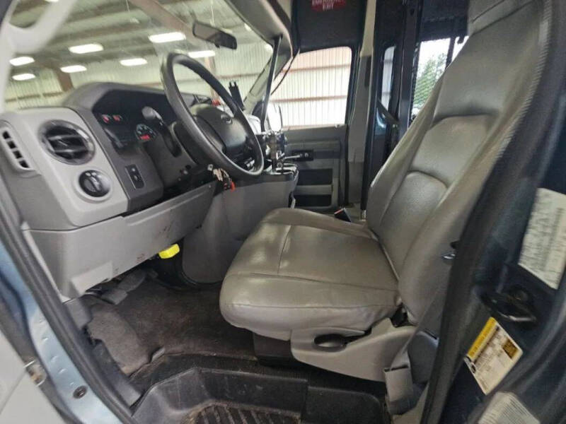 2014 Ford E-Series E-350 SD
