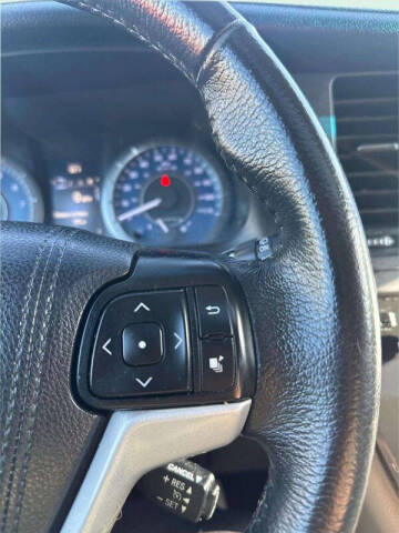 2017 Toyota Sienna XLE 7-Passenger