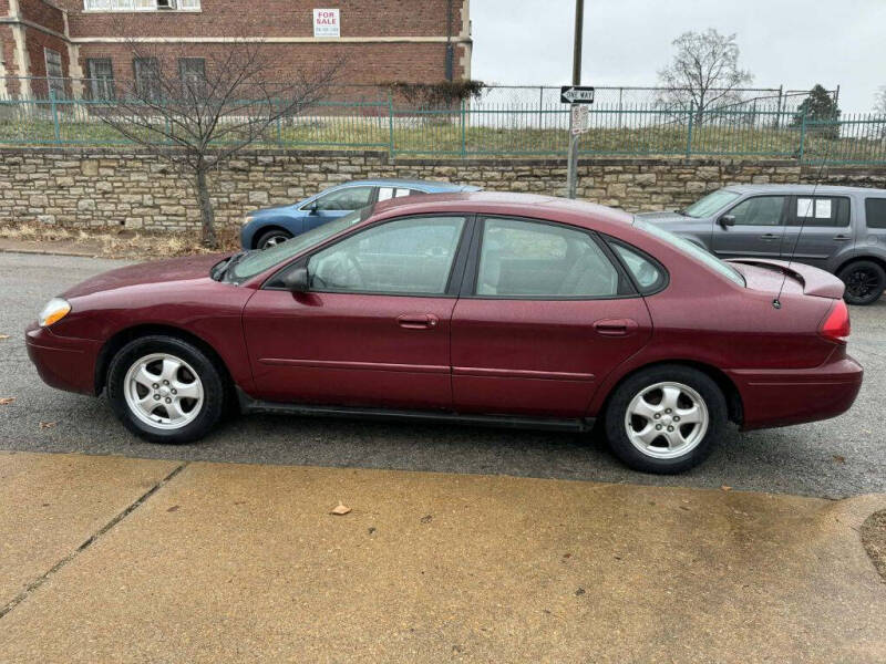 2006 Ford Taurus SE