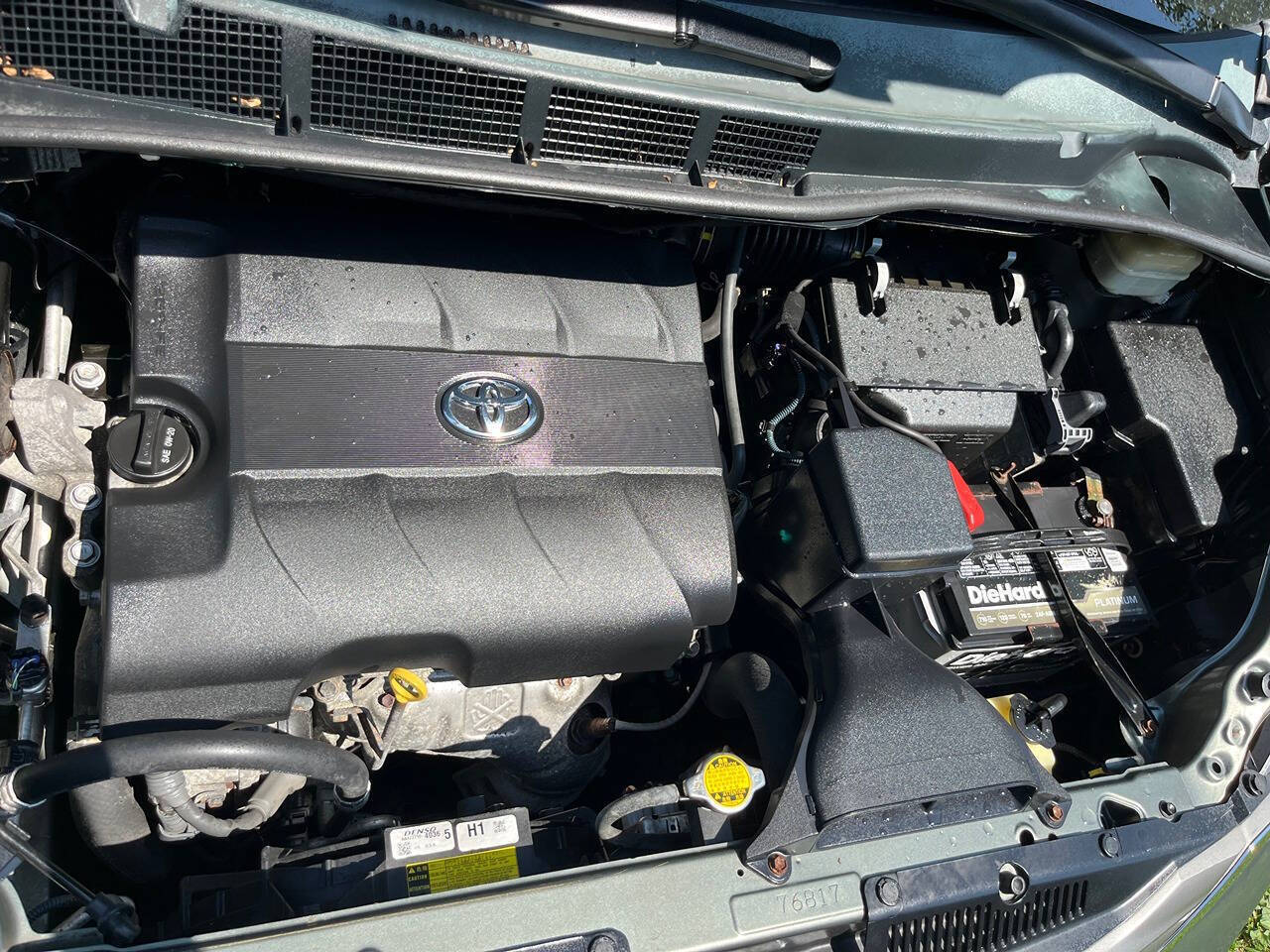 View vehicle photo 3