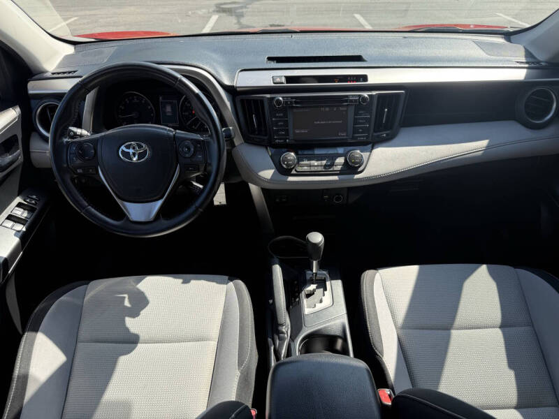 2017 Toyota RAV4 XLE