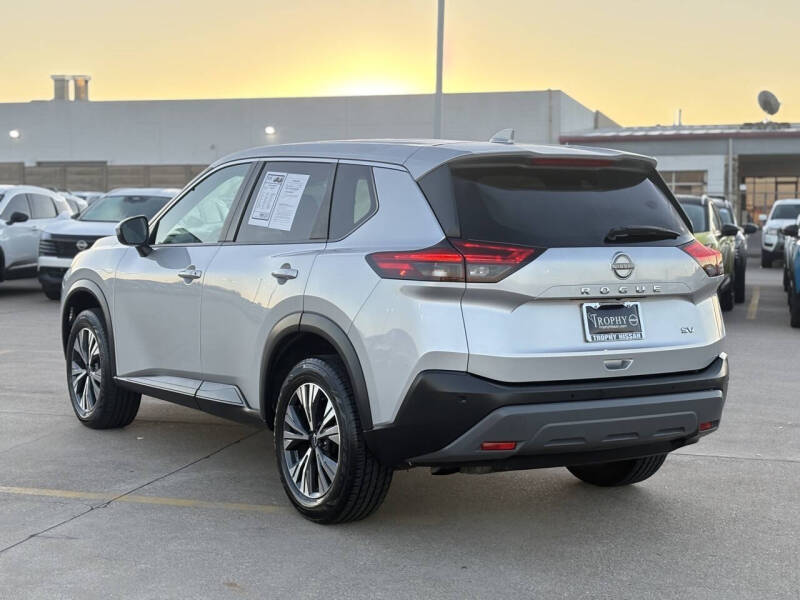 2022 Nissan Rogue SV