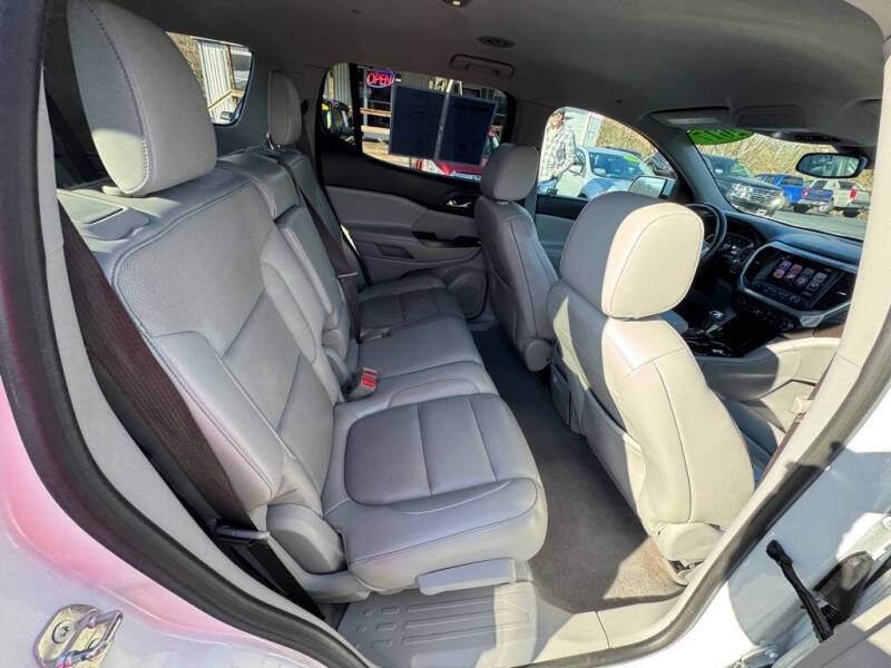 2017 GMC Acadia SLT-1