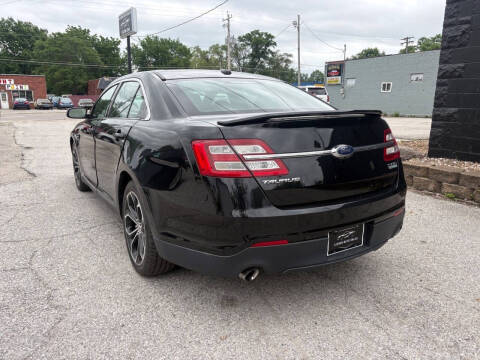2017 Ford Taurus SHO