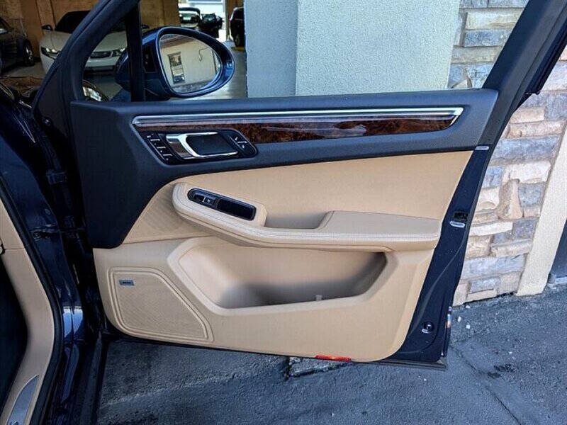 2017 Porsche Macan S