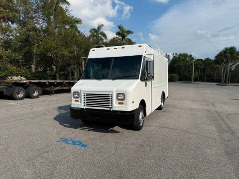 2014 Freightliner MT45 Chassis