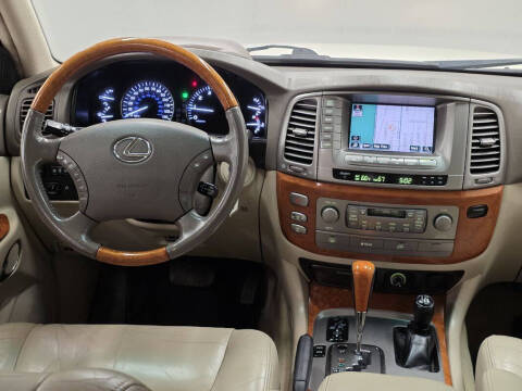 2004 Lexus LX 470