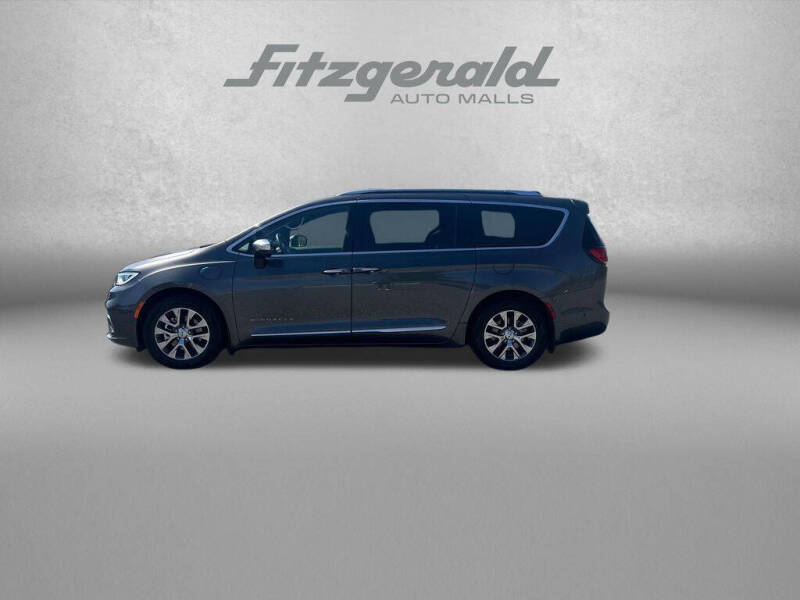 2023 Chrysler Pacifica Plug-In Hybrid Pinnacle