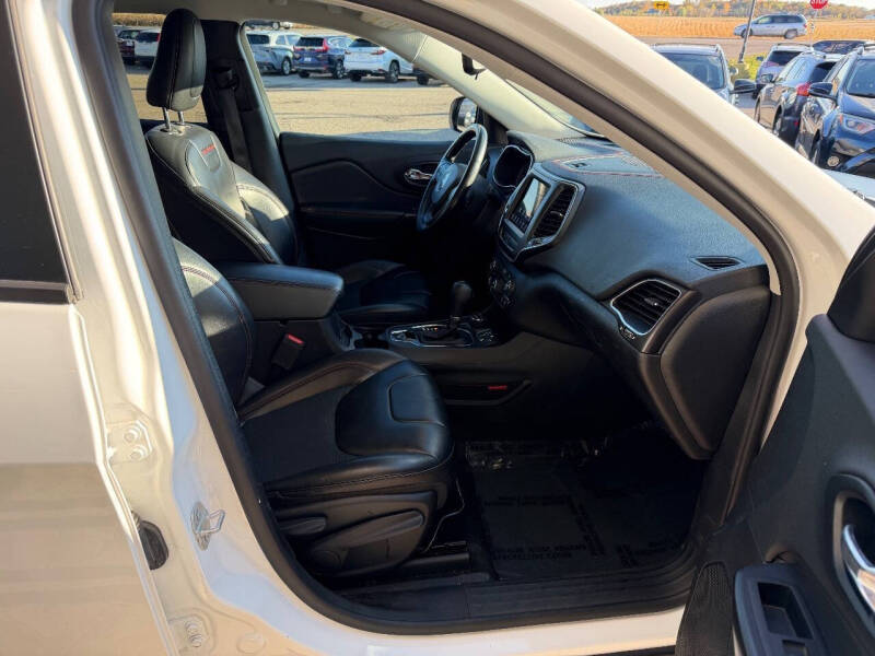 2020 Jeep Cherokee Trailhawk