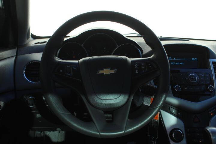 2013 Chevrolet Cruze LS Auto