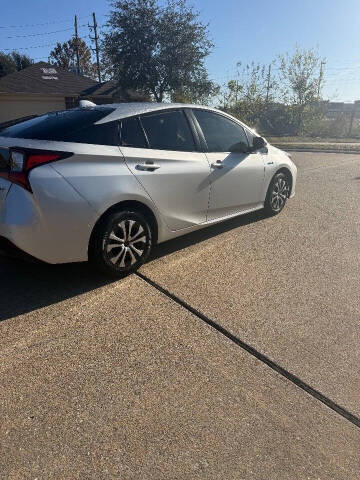 2020 Toyota Prius LE