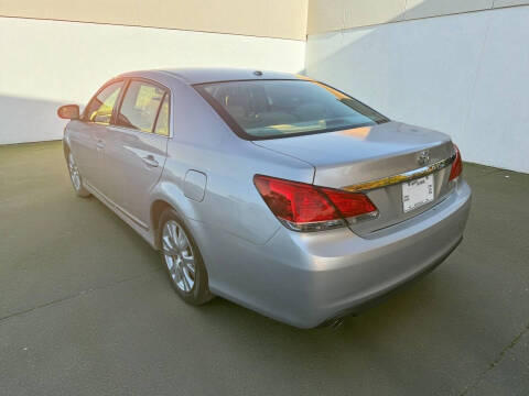 2011 Toyota Avalon
