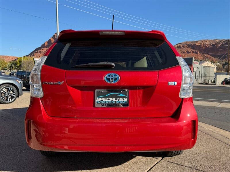 2012 Toyota Prius v Two