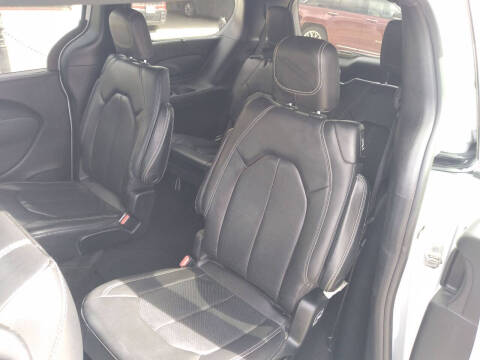 2020 Chrysler Pacifica Touring L