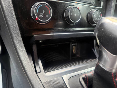 2015 Volkswagen Golf GTI S