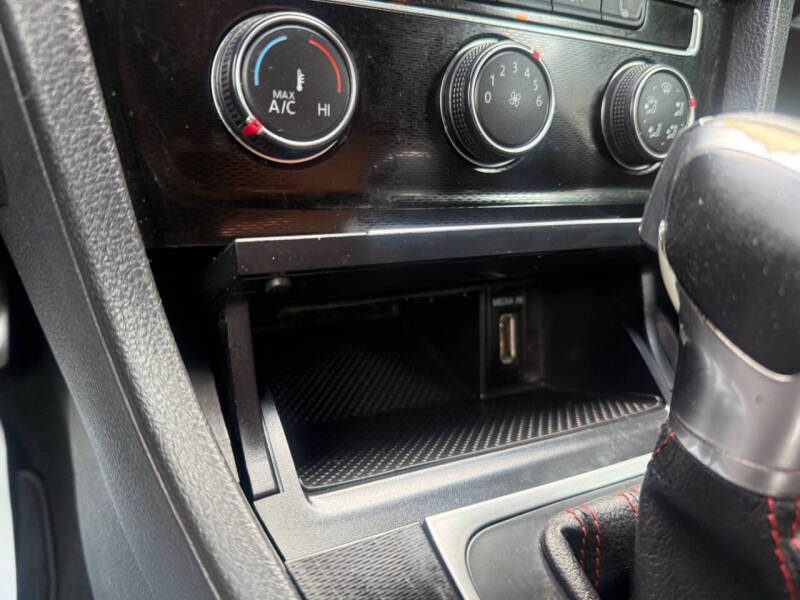 2015 Volkswagen Golf GTI S