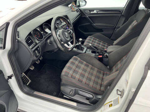 2015 Volkswagen Golf GTI S