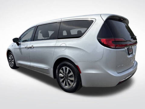 2023 Chrysler Pacifica Plug-In Hybrid Limited