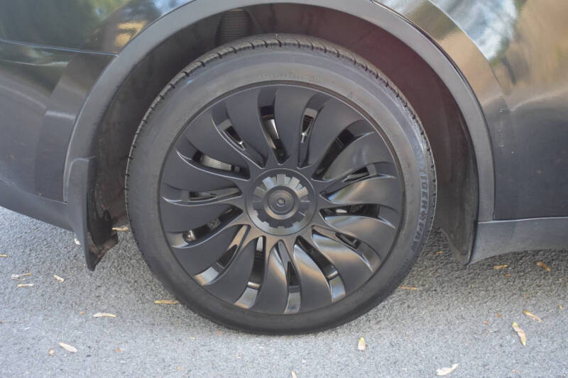 2023 Tesla Model Y Long Range - Photo 33