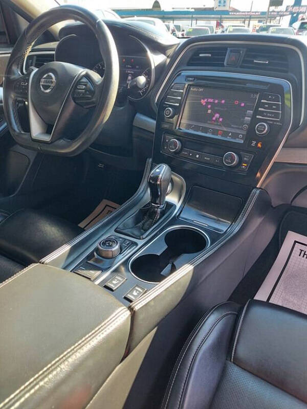2017 Nissan Maxima