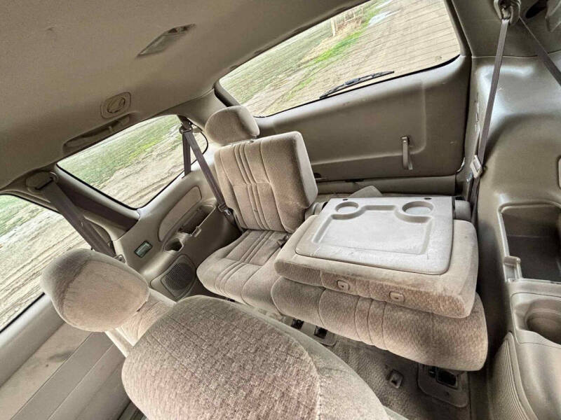 2001 Toyota Sienna CE