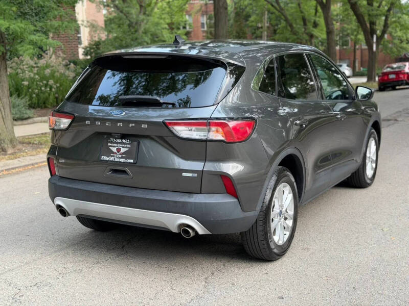 2020 Ford Escape SE