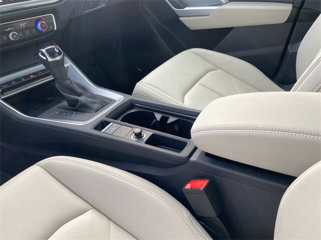 2025 Audi Q3 quattro S line Prem Plus 45 TFSI