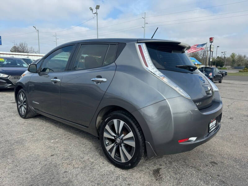 2015 Nissan LEAF S