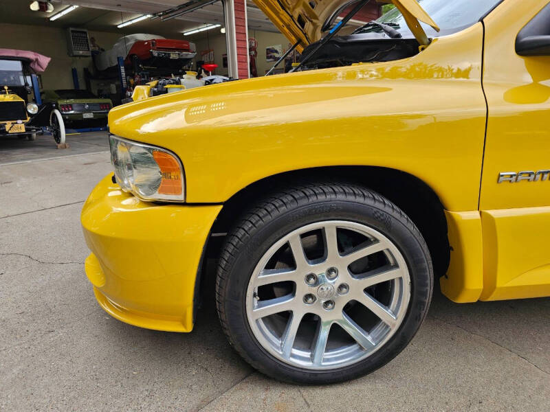 2005 Dodge Ram 1500 SRT-10