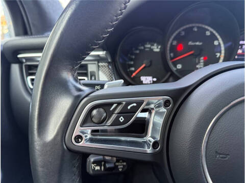 2021 Porsche Macan Turbo