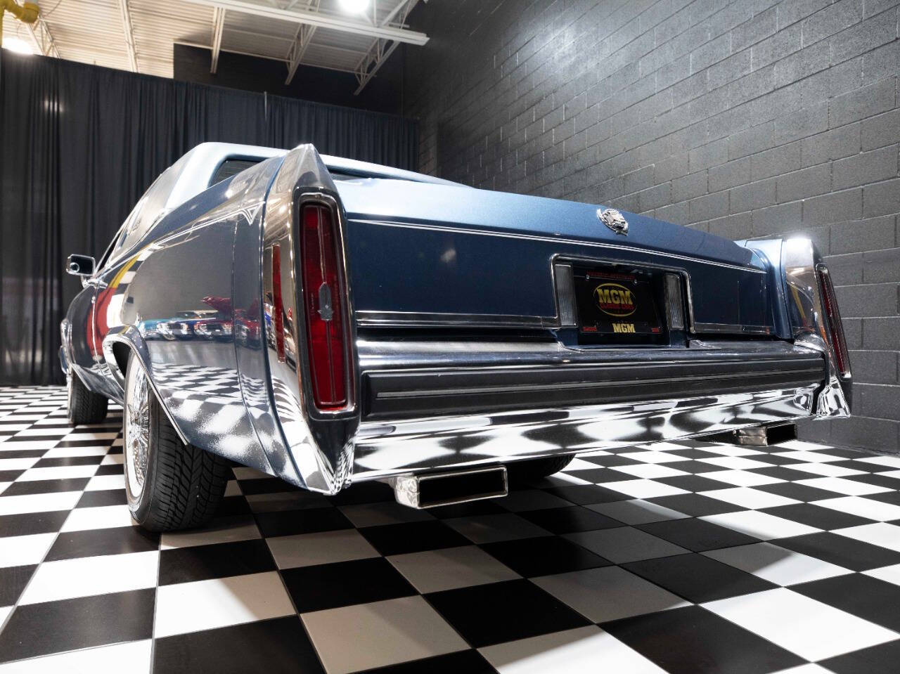 1985 Cadillac Fleetwood Brougham 19
