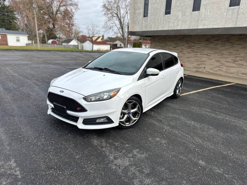 2017 Ford Focus ST's photo