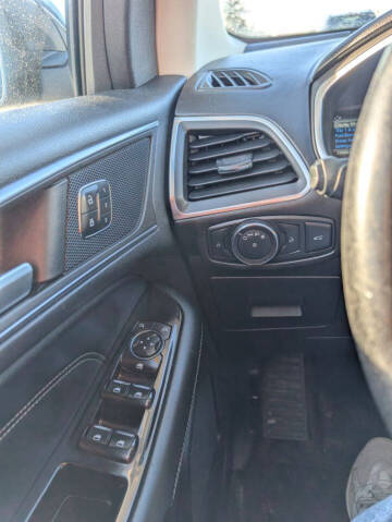 2016 Ford Edge Titanium