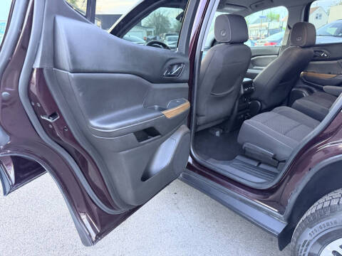 2017 GMC Acadia SLE-2