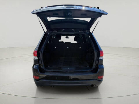 2020 Jeep Grand Cherokee Laredo E