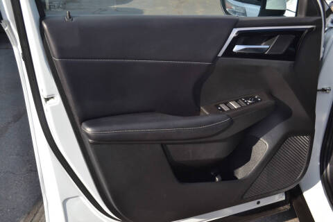 2023 Mitsubishi Outlander PHEV SE