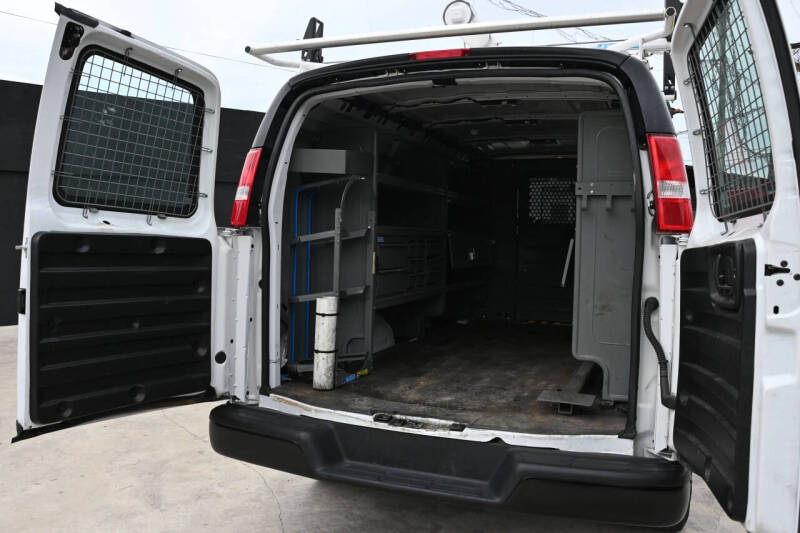 2024 Chevrolet Express 2500