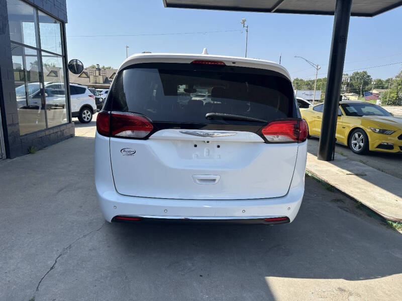 2017 Chrysler Pacifica Touring Plus