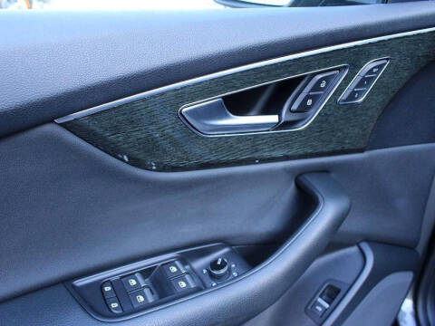 2019 Audi Q8 quattro Premium 55 TFSI