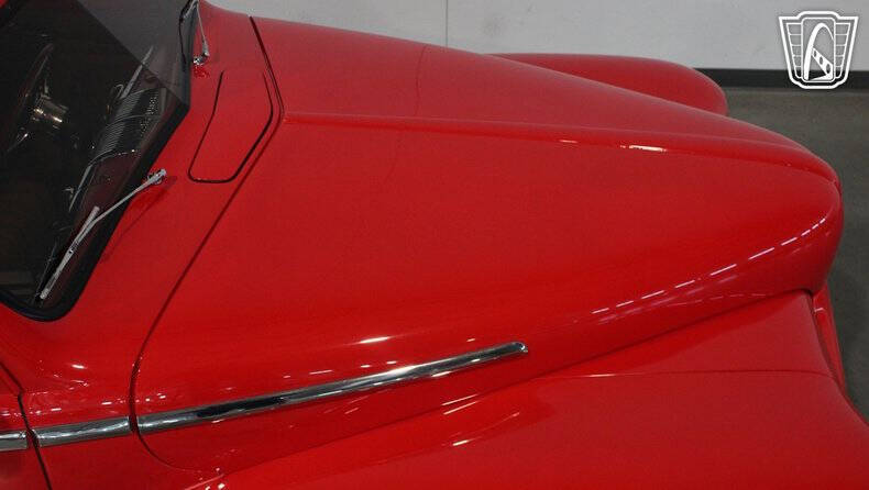 1948 Ford Deluxe