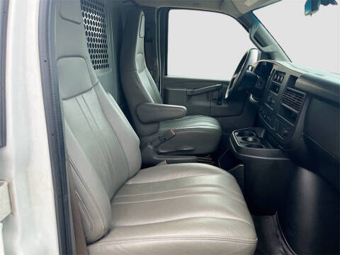 2024 GMC Savana 2500