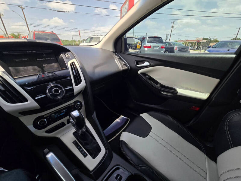 2014 Ford Focus Titanium